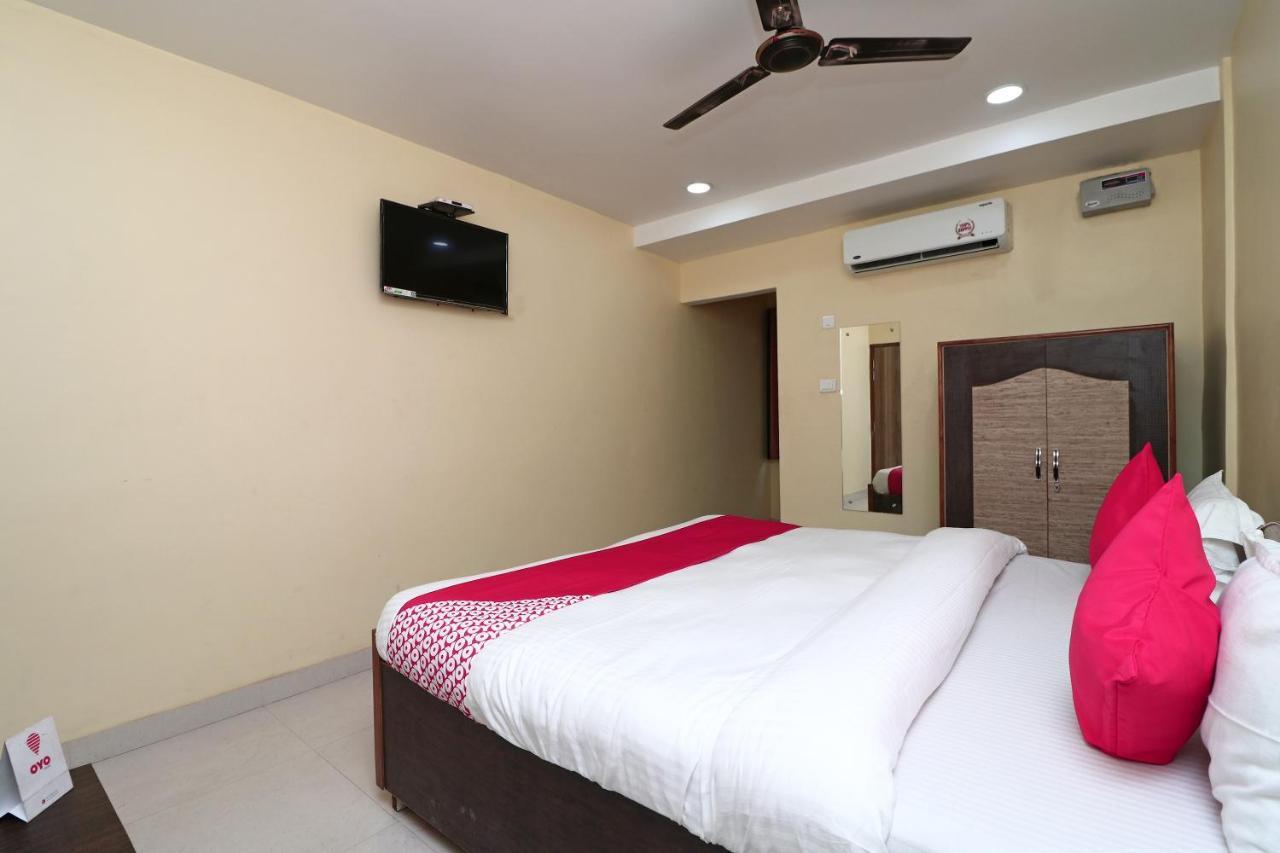 Oyo 15355 Govind Guest House Gorakhpur Exterior foto